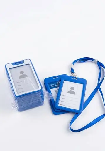 PAQUET PORT BADGE BLEU
